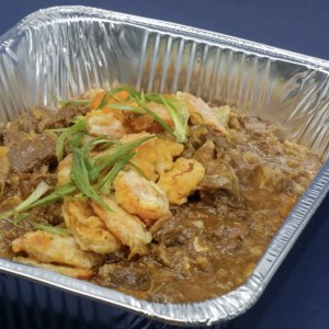 Ginataang Angus Beef Kaldereta Party Tray (8-10 pax)