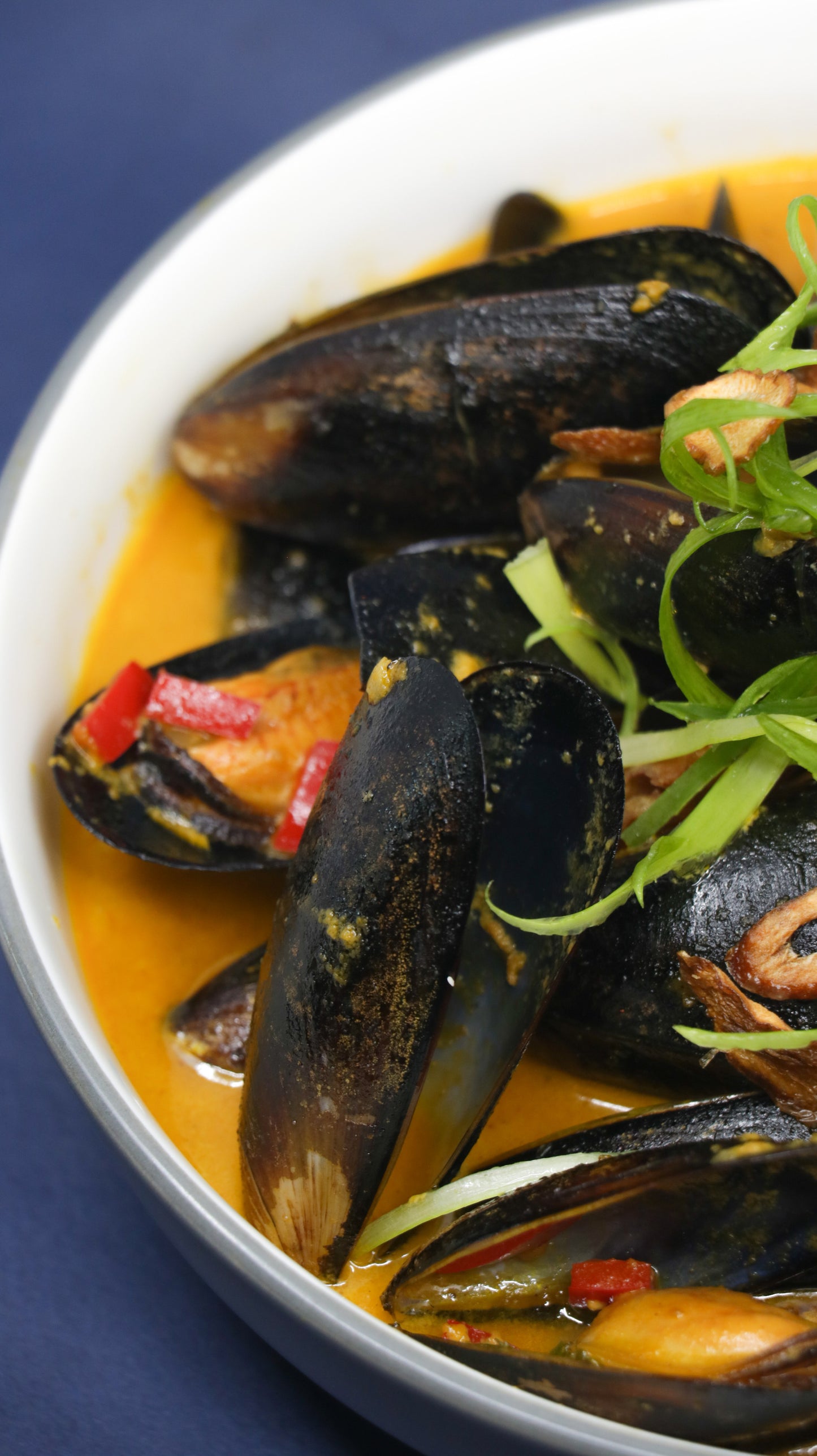 Mussels in Alavar Sauce