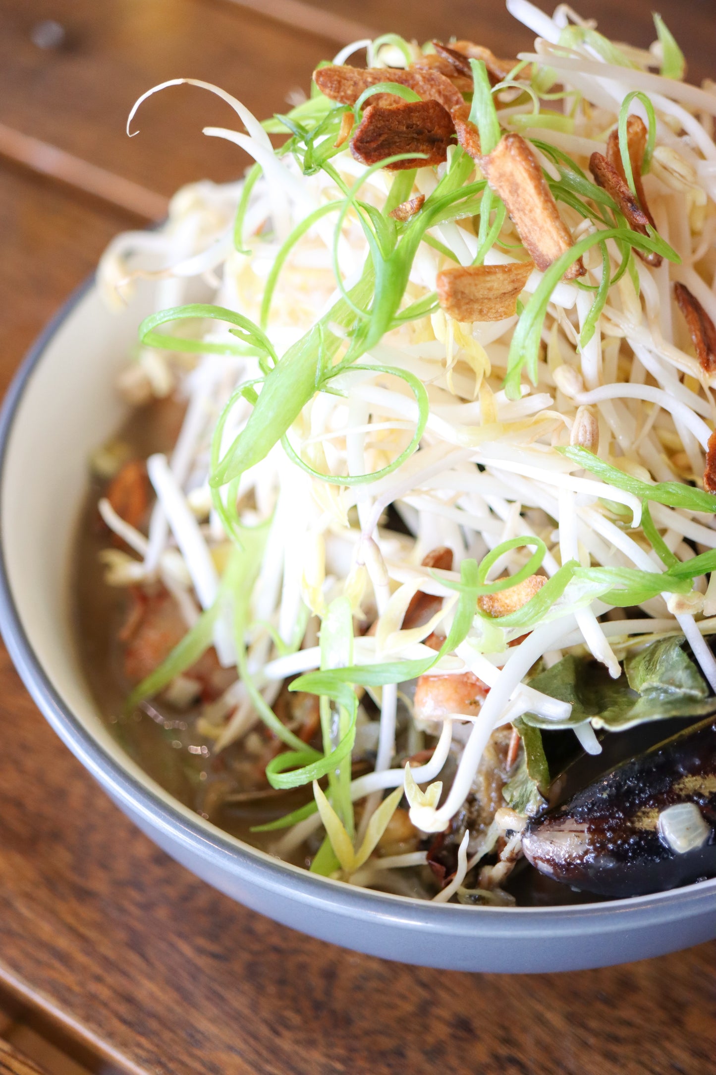 Mixed Seafoods in Coconut Ginger Broth Party Tray (8-10 pax)