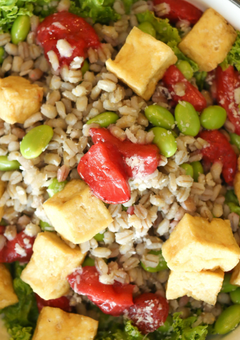 Edamame and Strawberry Salad Party Tray (8-10 pax)