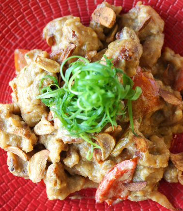 Salted Egg Chicken Party Tray (8-10 pax)