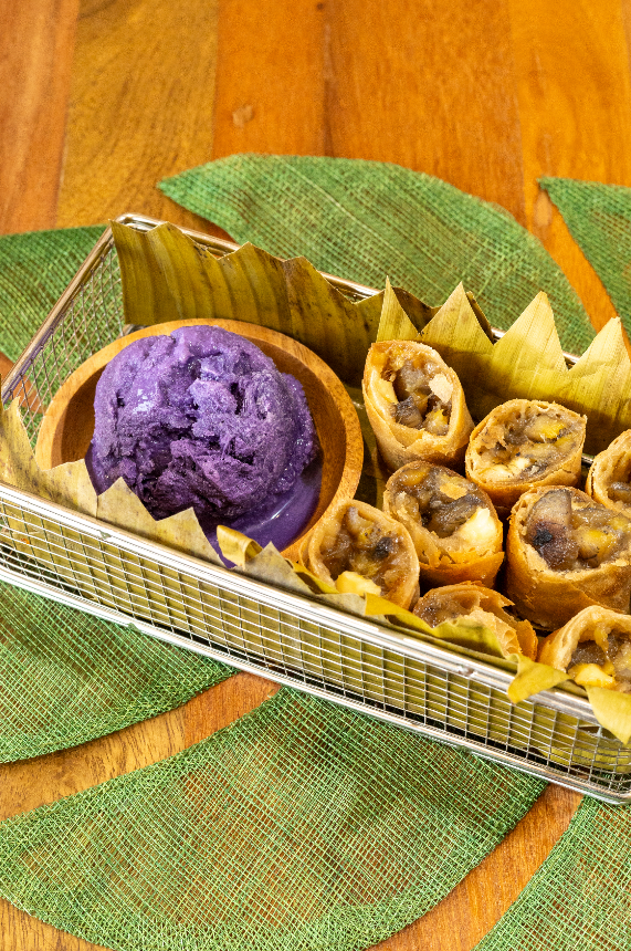 Minatamis na Saging Turon with Ube Sorbetes