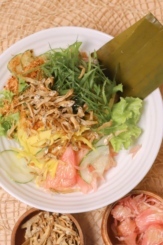 Pomelo’t Manggang Hilaw Salad with Dilis