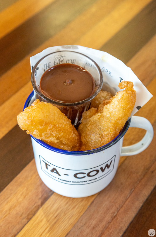 Bicho Bicho Churros with Tableya Fudge