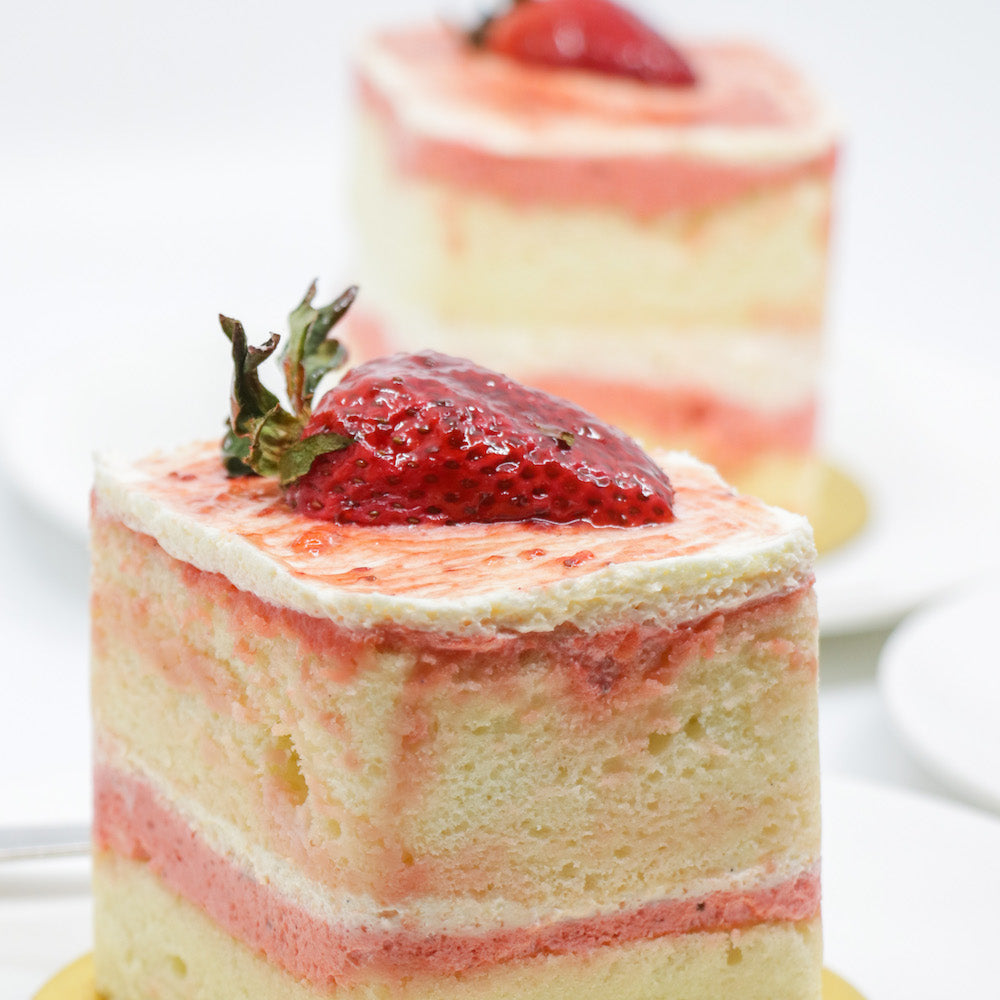 Strawberry Shortcake Mini Cake – The Fat Cow Group